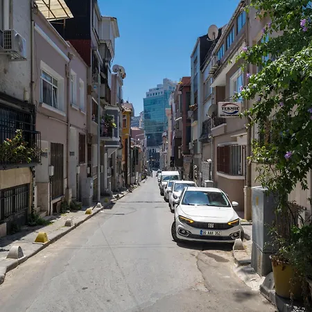 Hatem's House In Taksim Istanbul